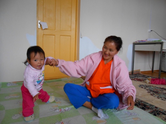 La vie à l'intérieur de l'orphelinat publique en Mongolie.